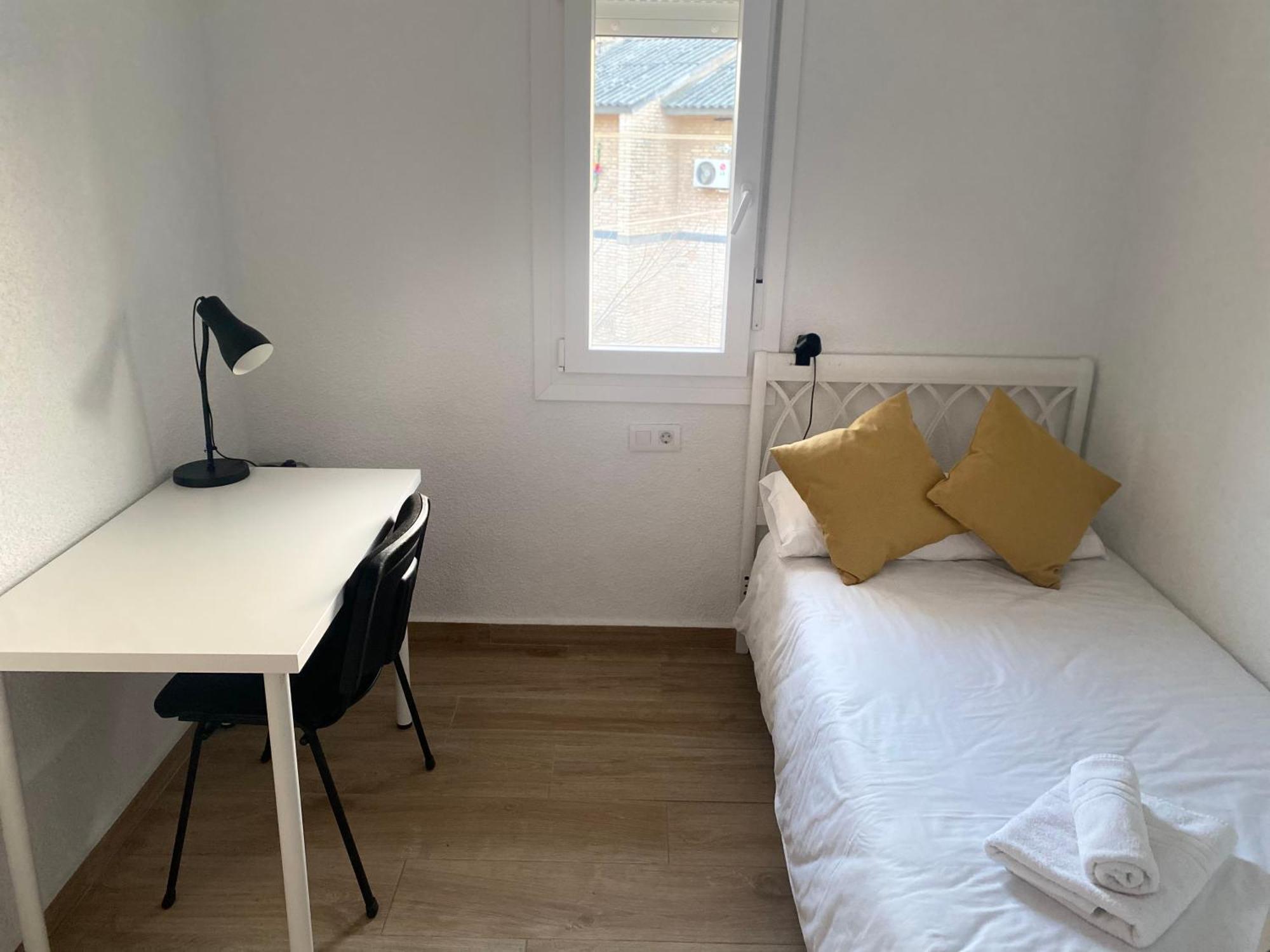 Plaza Andalucia Apartment -A 10Min Caminando Del Puente Romano 科爾多瓦 外观 照片