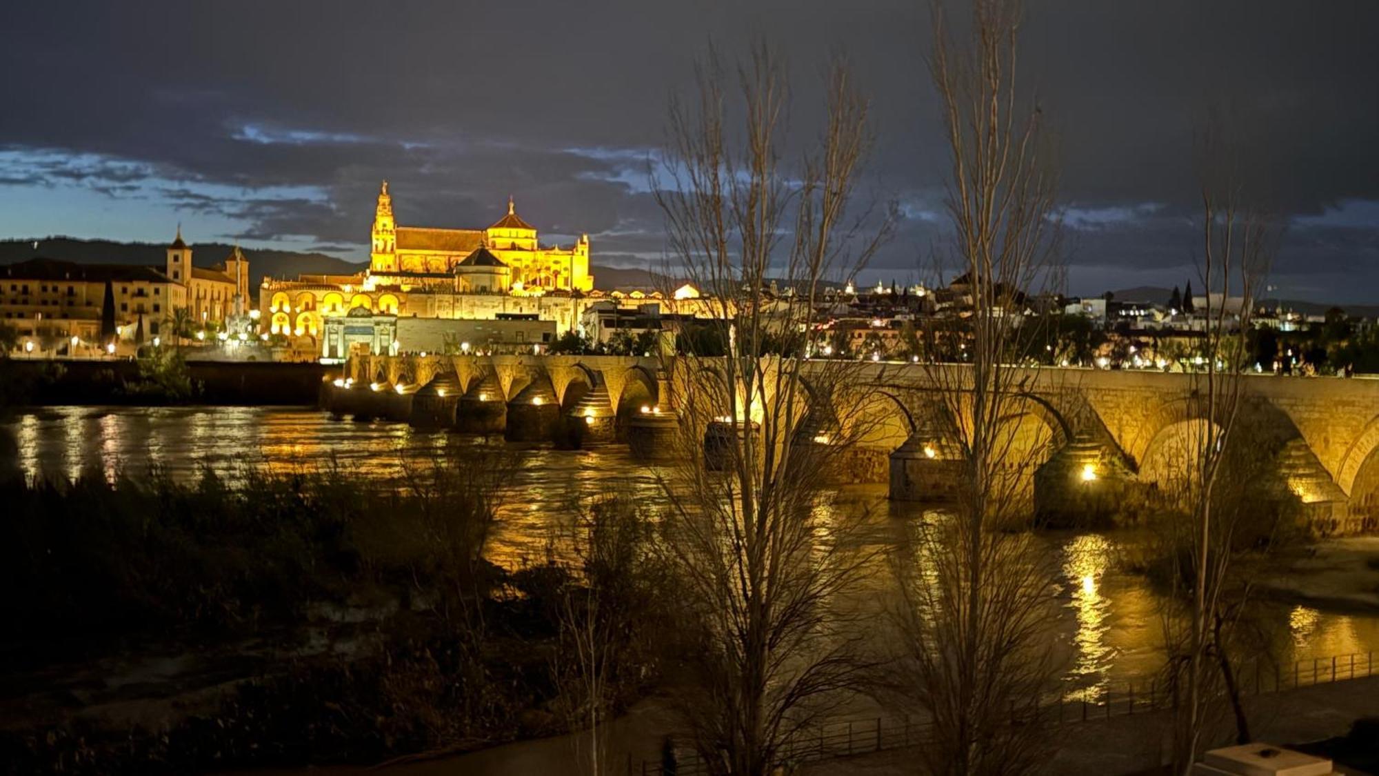 Plaza Andalucia Apartment -A 10Min Caminando Del Puente Romano 科爾多瓦 外观 照片